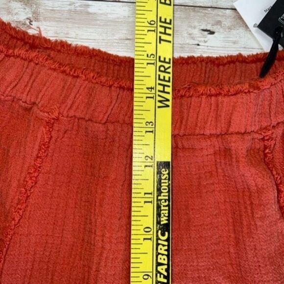 NWT BlankNYC Women’s Red Orange Raw Hem Elastic Waist Chino Shorts Size Medium - Picture 7 of 15